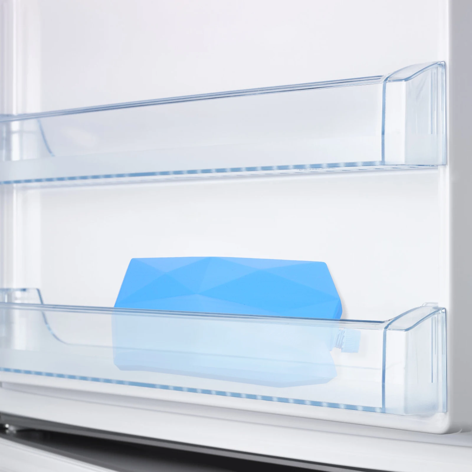 

4 Pcs Cooling Boxes Cube Bin for Freezer Portable Cases Cooler Reusable Packs Cube Storage Bag Fridge Containers Bag Ice Storage