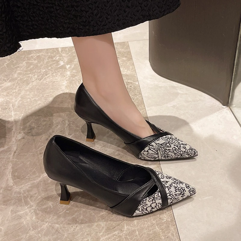 

2025 летние новые модные женские туфли на высоком каблуке с перекрестным открытым носком и темпераментом на шпильке