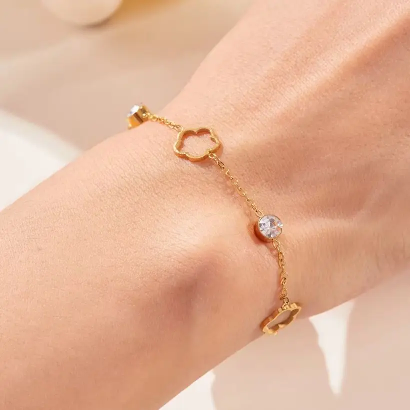 Trendy Edelstahl Hohl Fünf Blütenblatt Blume Armbänder Für Frauen Männer Exquisite Intarsien Zirkon Floral Kette Armreif Punk Schmuck