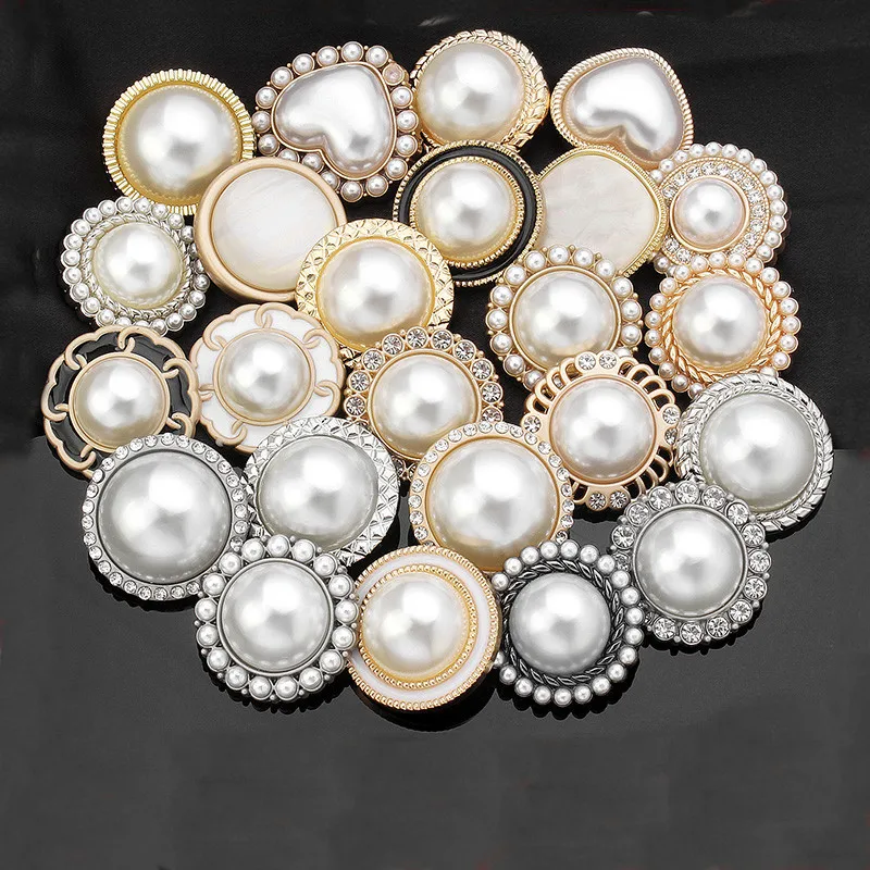 10PCS Exquisite Diamond Pearl Coat Buckle DIY Heart Windbreaker Pajamas Clothes Decorative Metal Button