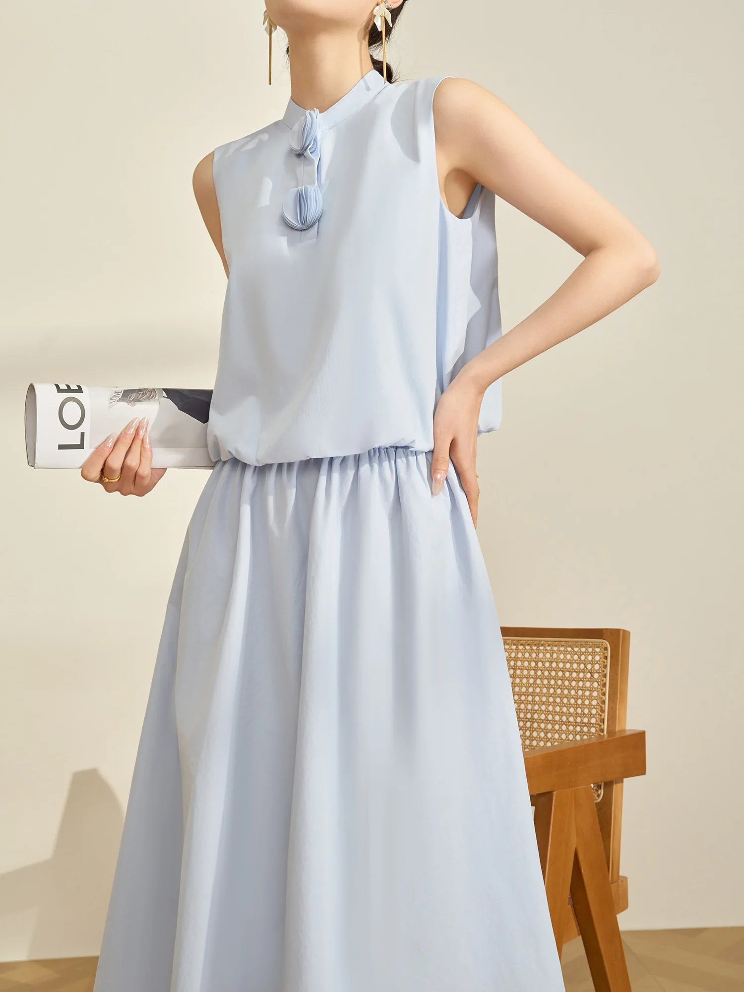 

Модный комплект для ранней весны: синий жилет с 3D-декором и юбка, женский стиль, дышащий, средней толщины, повседневная рабочая одежда