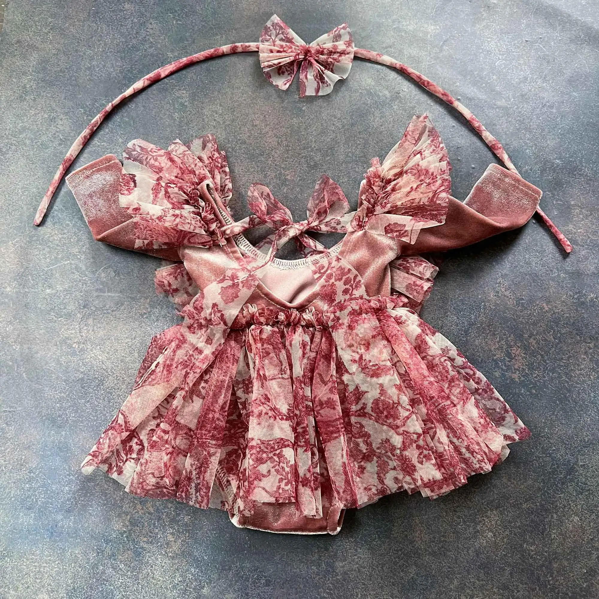 Don&Judy Princess Baby Girls Romper Lace Dress Long Sleeves V Neck Floral Embroidery Jumpsuits Newborn Clothes