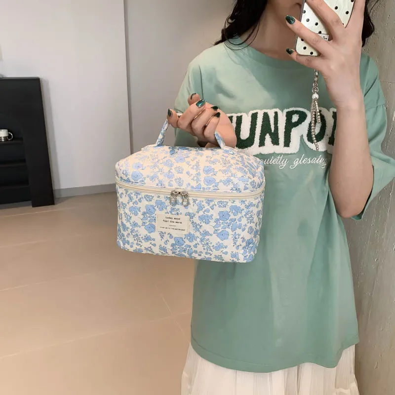 

Blue Begonia Cosmetic Bag Retro Wash Bag Storage Bag Large Capacity Handbag Going Out Portable Travel Bag
