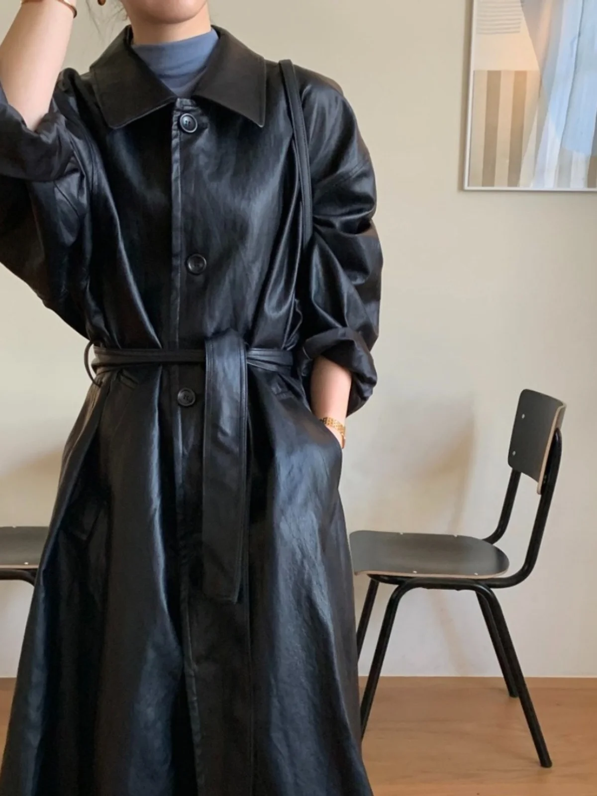 Długi płaszcz damski ze skóry ekologicznej, wiązany w talii, z kołnierzem, styl vintage, elegancki, jesieniowy, w stylu Hong Kong, długi płaszcz ze skóry PU.