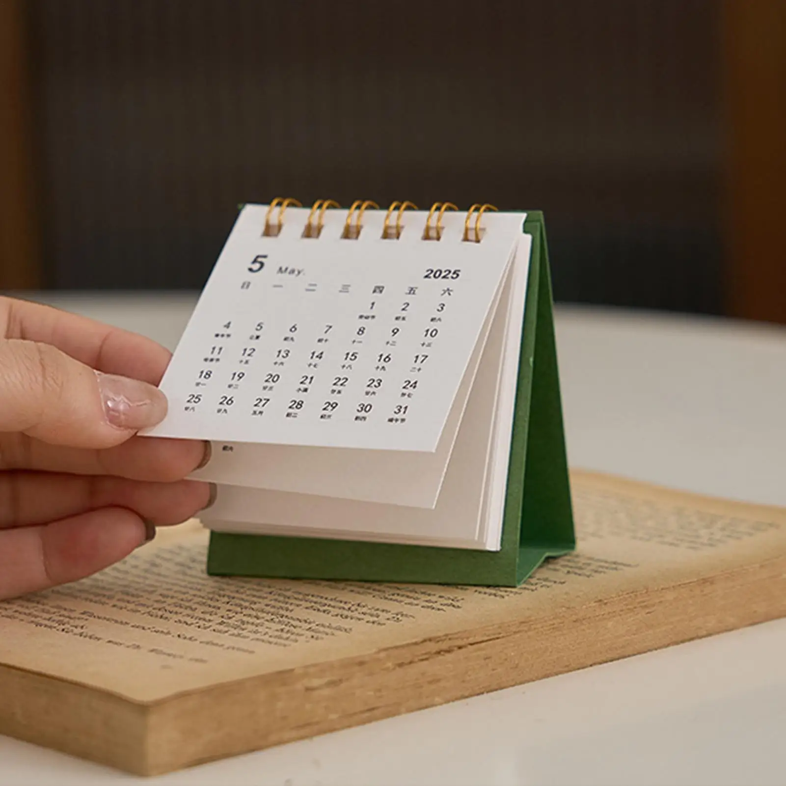 

Настольный мини-календарь 2026: Портативный, однотонный, в повседневном стиле, для планирования и декора рабочего стола