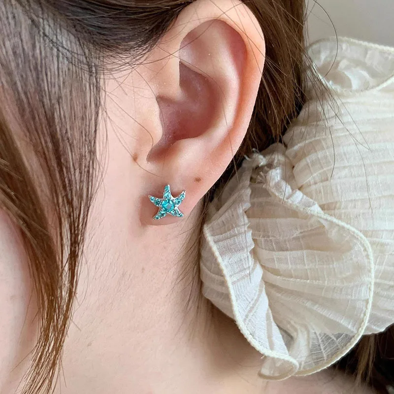 Inspiration Water Lake Blue Full Diamond Starfish Pendientes compactos Pequeños aretes exquisitos y frescos Adecuado para joyería diaria