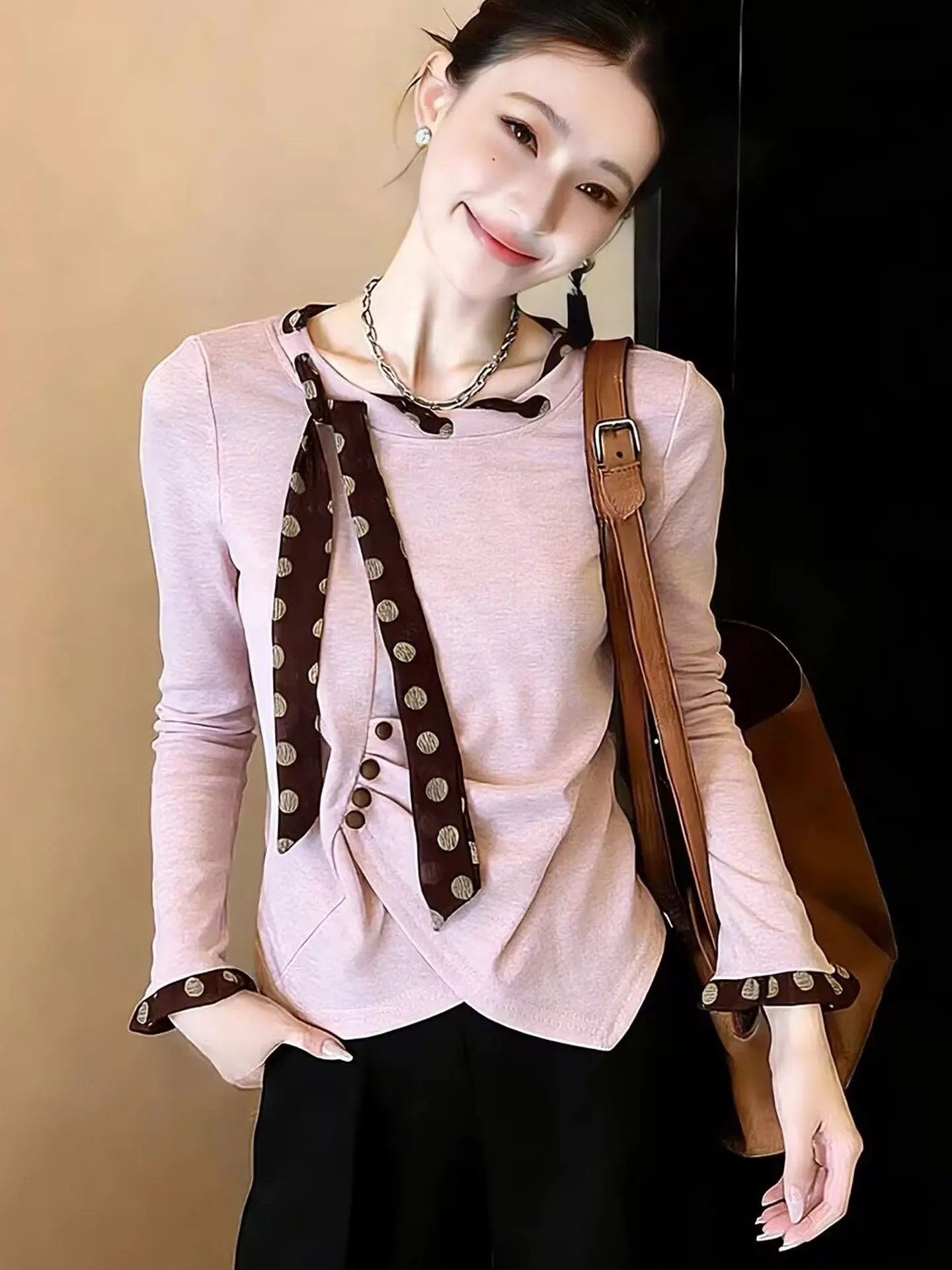 

Slimming Effectiven Long Sve round Ne Base irt Women's Top Euro High-End Brand Korean Sle Color Blo T-irt