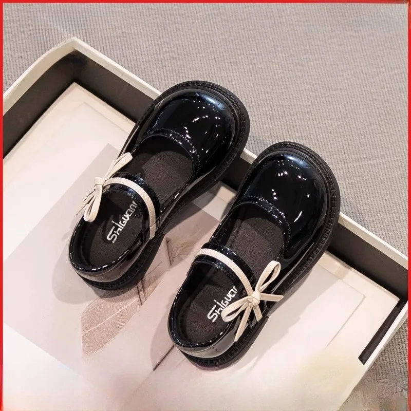 Girls' Shoes 2024 New Spring Children's Black Small Fragrant Wind Princess Spring Female Treasure Single Shoes