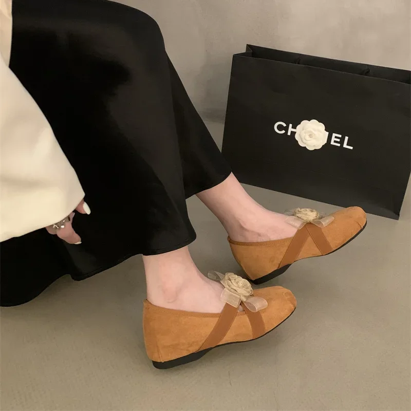 New 2cm Square Heel Round Toe Ballet Shoes Imitating Suede Retro Camellia Flat Shoes Cross Elastic Mary Jane Single Shoes 35-40