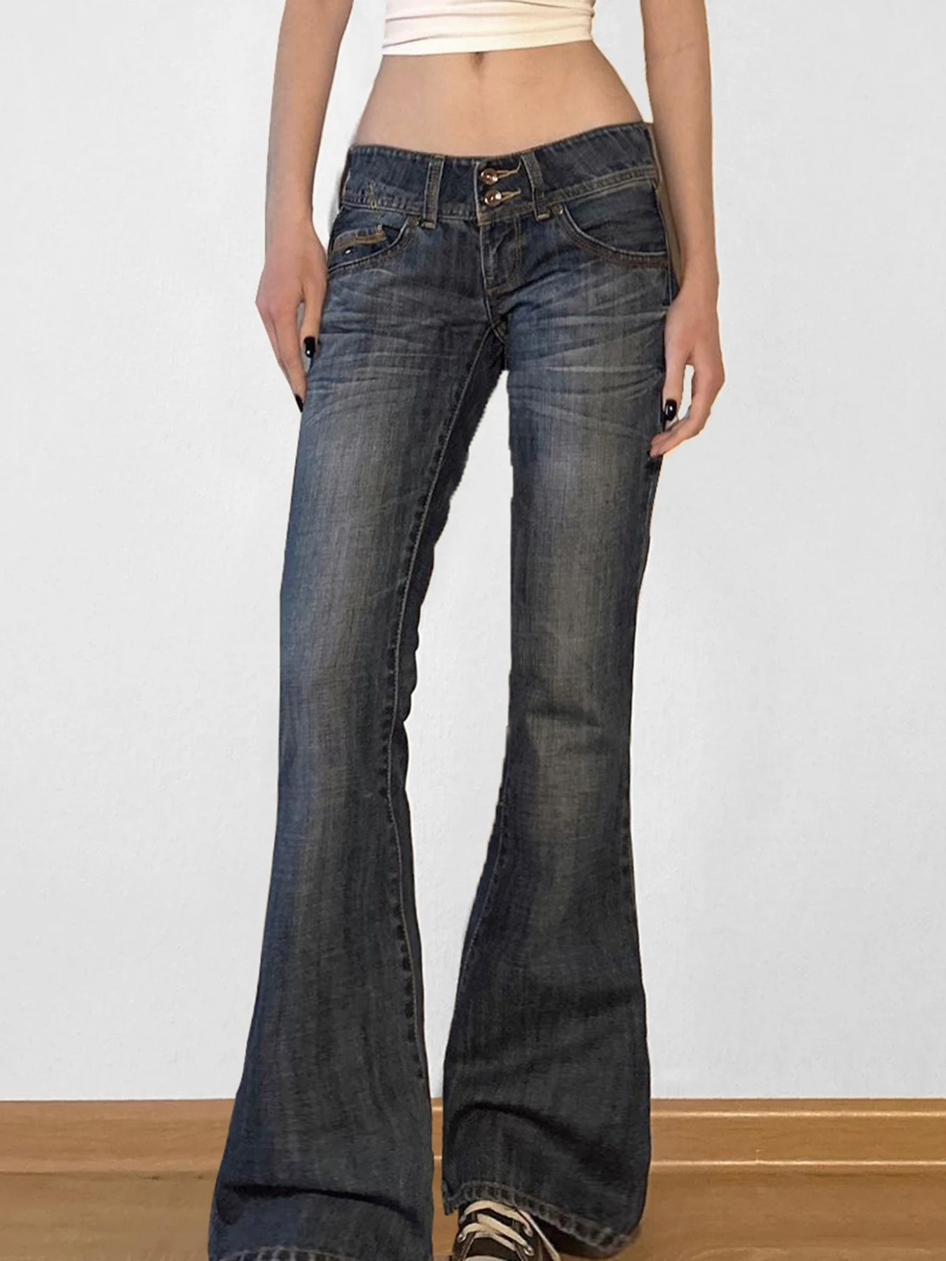 Damskie spodnie jeansowe w stylu vintage Y2k, rozszerzane, zapinane na guziki, z niskim stanem, codzienne spodnie dżinsowe Harajuku z lat 2000, podstawowe spodnie estetyczne.