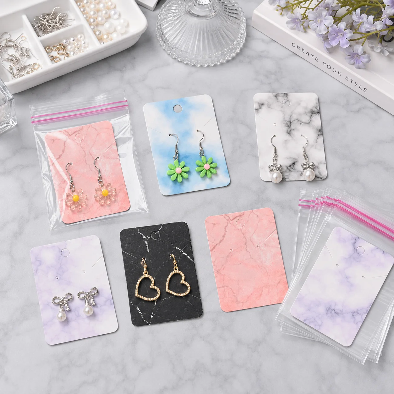 200 Stück Ohrring-Displaykarten-Set, Marmor-Design, Papierkartenanhänger mit transparentem OPP-Beutel, geeignet für die Aufbewahrung von Ohrringen und Schmuck. – Detail 4