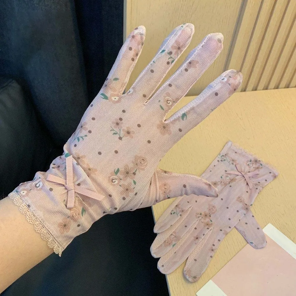 

1 Pair Breathable Sunscreen Gloves Silicone Anti Slip Thin Lace Mesh Gloves Quick Dry Sun Protection Summer Driving Mittens