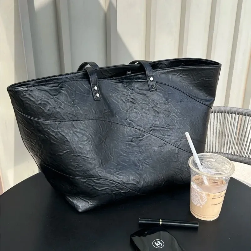

Retro Harajuku Black Rivet Tote Bag Women Leather Texture Large Capacity Shoulder Bag Ladies Daily Simple Versatile Underarm Bag