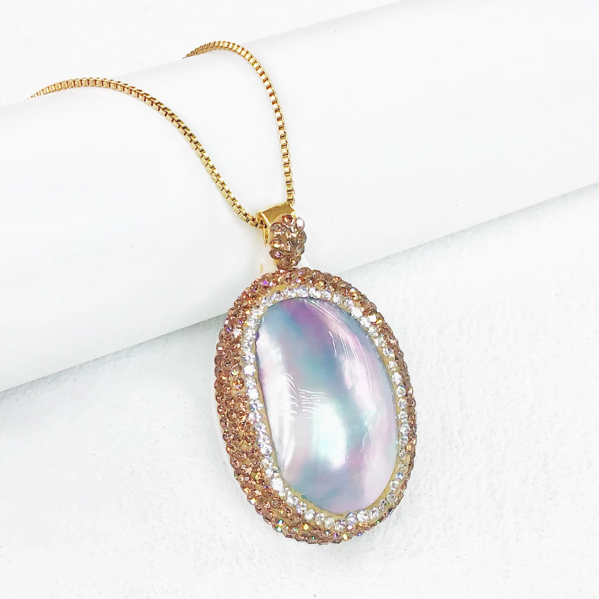 

Luxury Natural Pearl Stone Pendant Necklace for Fashionable Women Ladies Birthday Holiday Necklace Statement Accessory