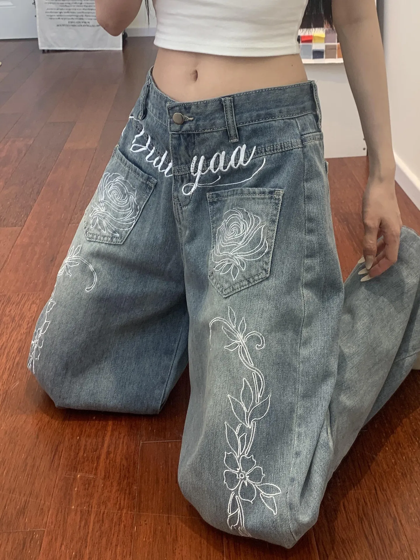 

Blue Floral Letter Embroidery Jeans Straight Leg Street Style Casual Wear Resistant Teens mid Waist Zipper Fly All Seasons