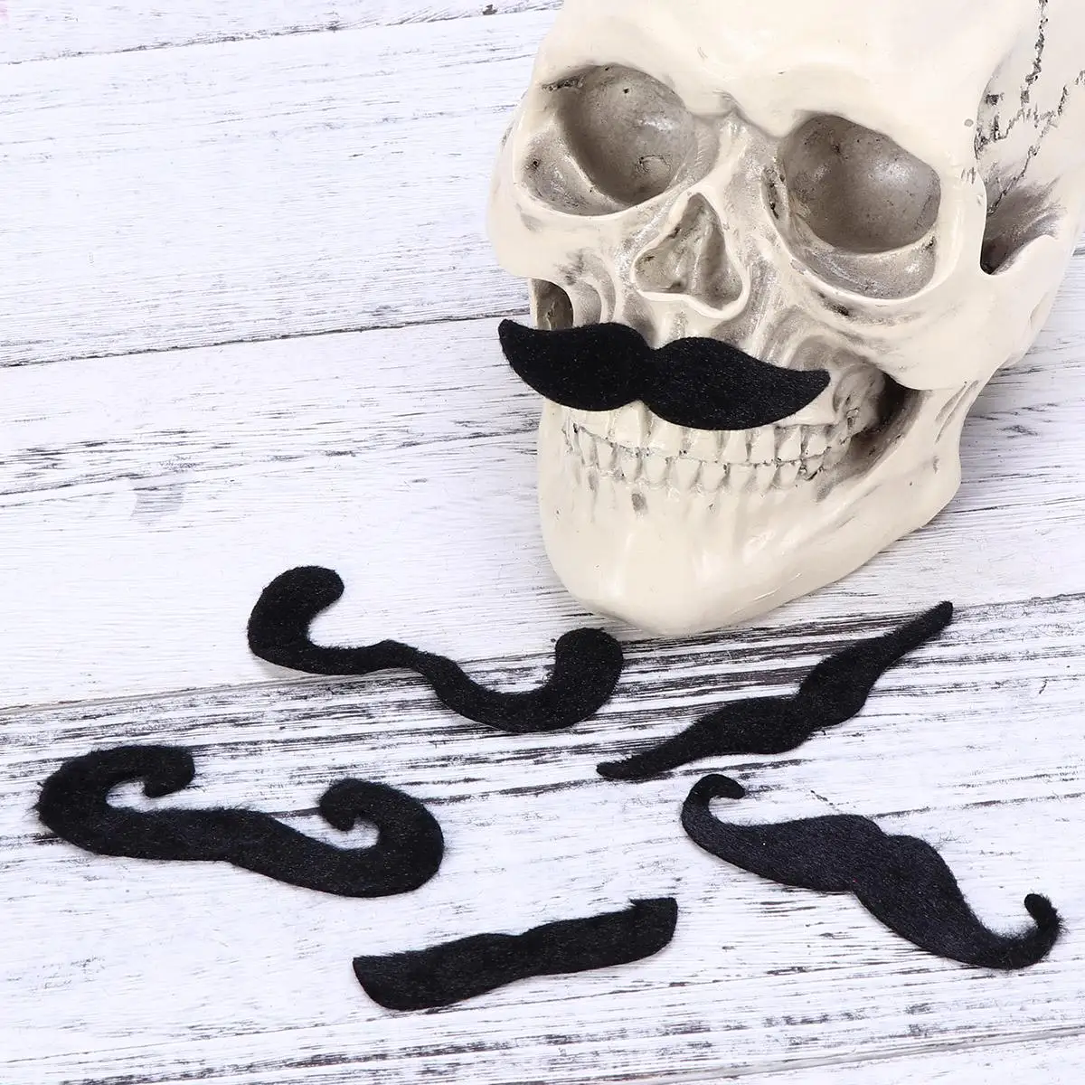 Рисунок 3 - Накладная борода Поддельные усы