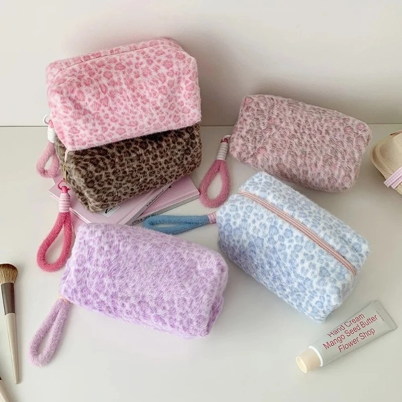 Korean Winter Plush Leopard Pattern Handheld Makeup Bag Portable Lipstick Storage Case for Women Girls Students Pencil Pouch