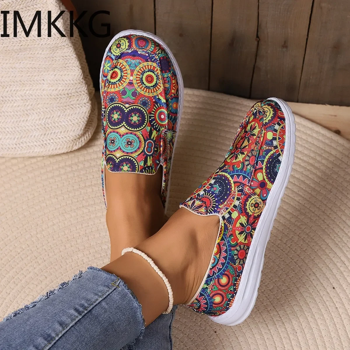 Women\'s Floral Print Canvas Casual Shoes women Slip-on Round Toe Lightweight Women\'s Comfy Walking Flat Shoes