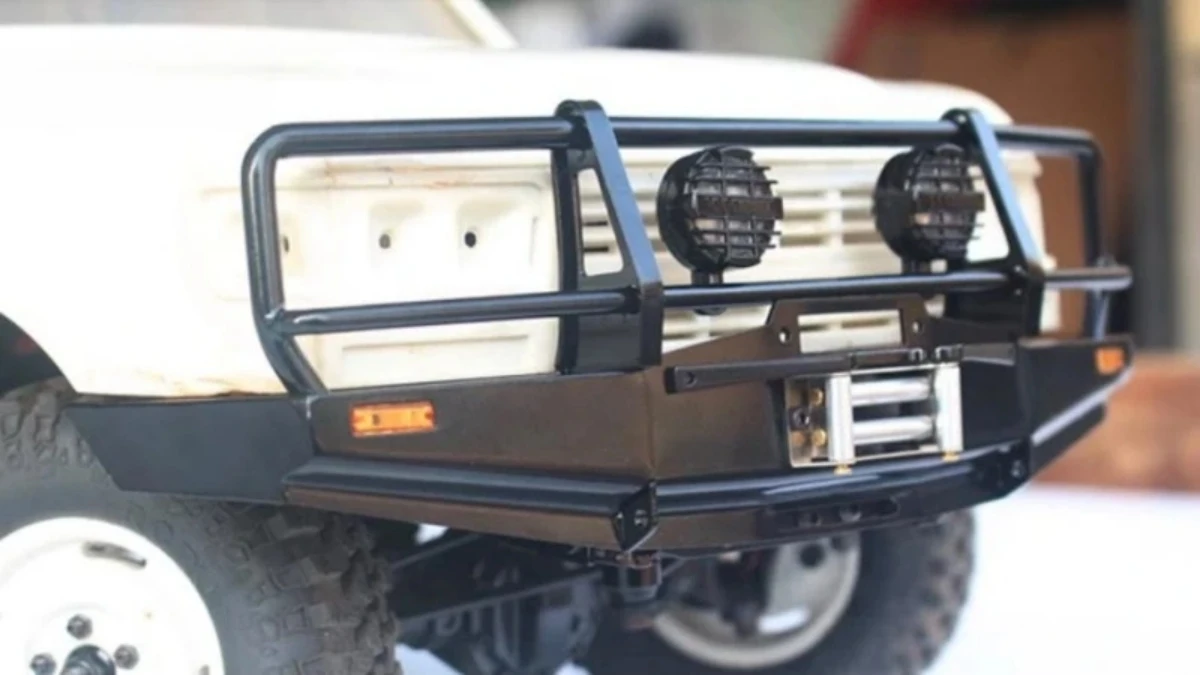 RCRUN Land Cruiser LC80 RUN80 Metal Bumper for 1/10 scale Remote Control toys accessories RC Crawler Car Upgrade parts
