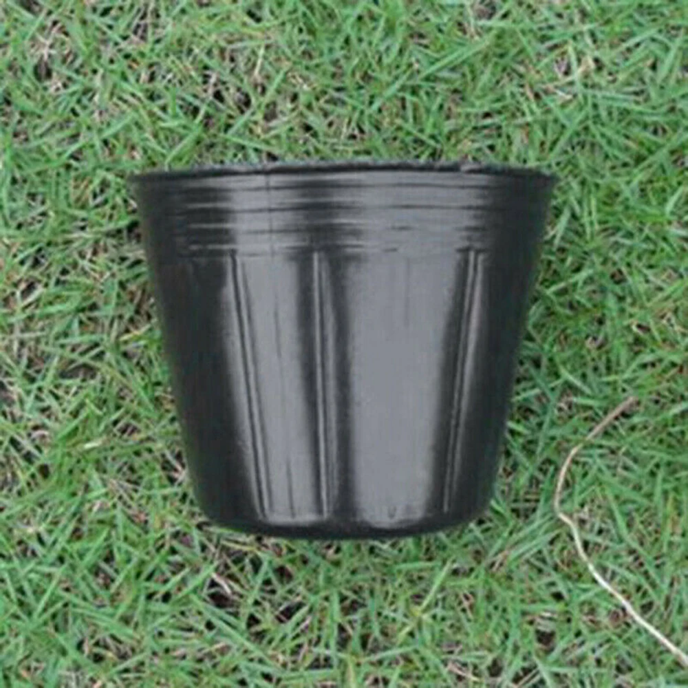 Plastic Plant Pot Set 100 pcs for Transplanting and Growing Young Plants with Stable Base