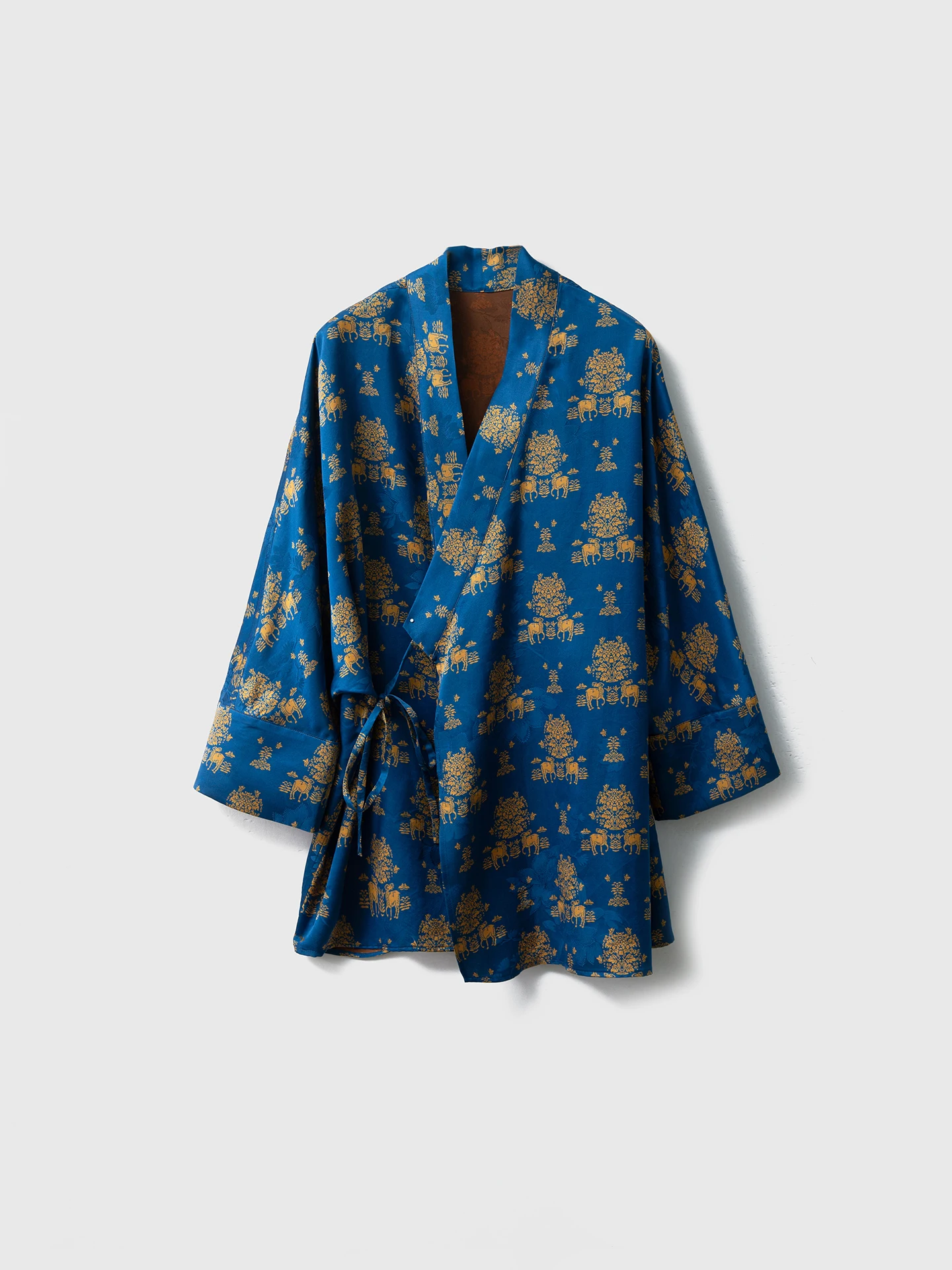 

New Chinese Sle Silk Tea Clothing Open Cardigan Embroidered Lady's Robe Silk Breathable V-ne Seven-quarter Sve