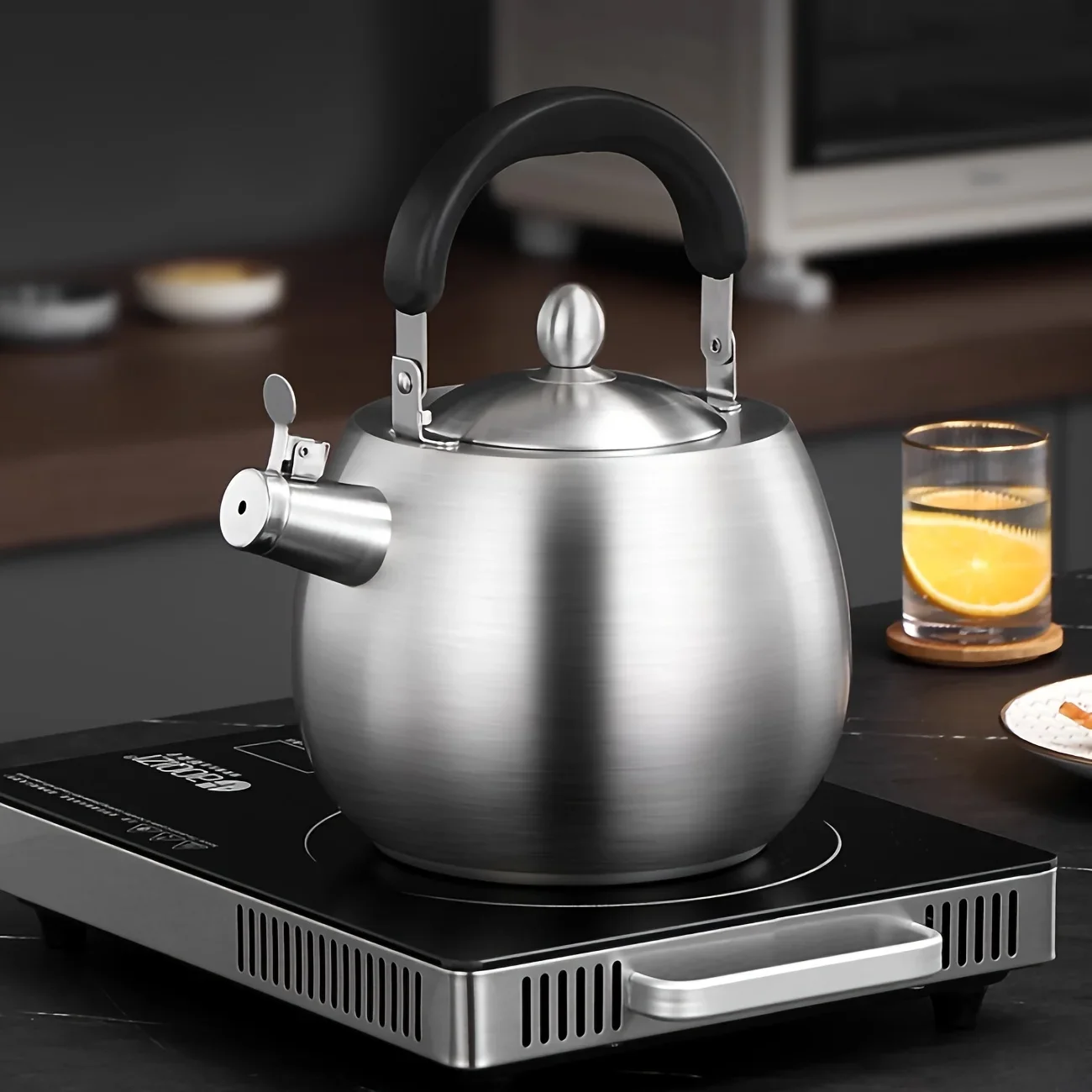 Stainless Steel Whistling Kettle with Dustproof Spout, Durable Ergonomic Design, Large Capacity 4/5L for Gas Induction