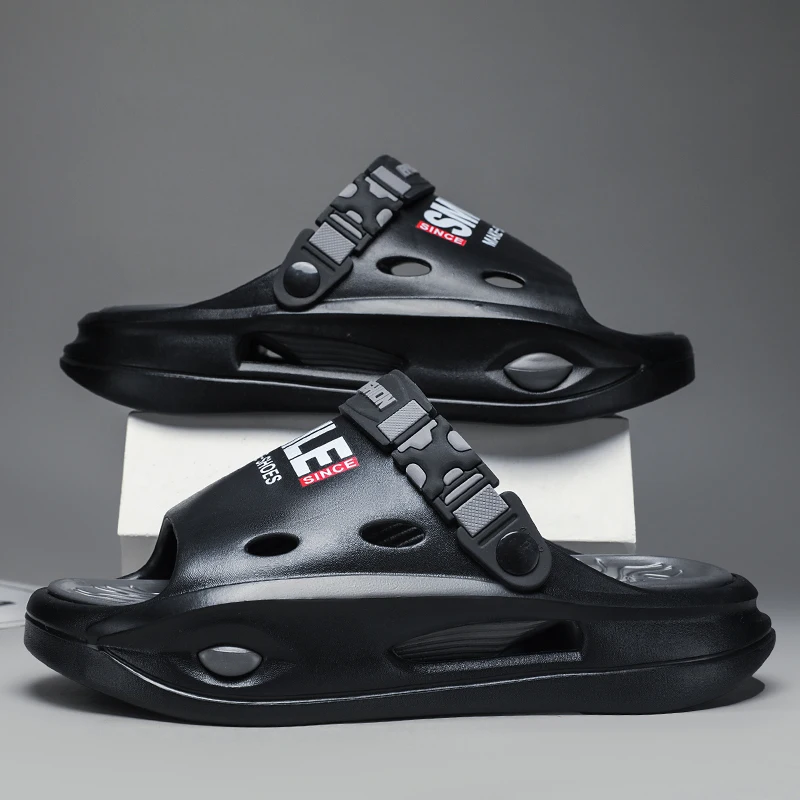 Summer Men's Thick-Soled Hole Sandals, Casual Outdoor Wear, Non-Slip Soft Footbed, Breathable and Comfortable, Perfect for