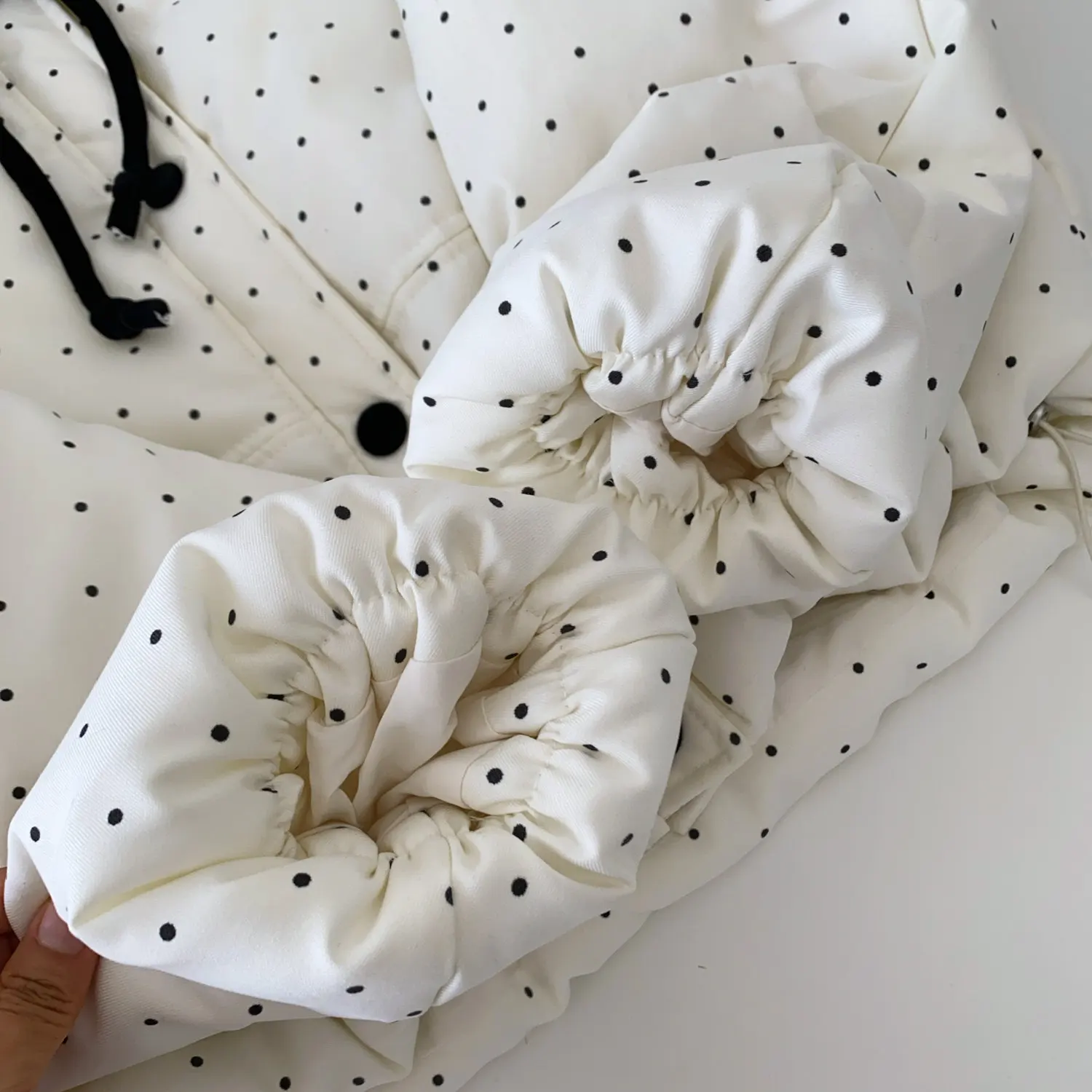 SINGREINY Polka Dot Cotton-Padded Short Jacket Korean Lace Up Drawstring Pocket 2026 Winter Ladies Preppy Style Warm Thick Coat