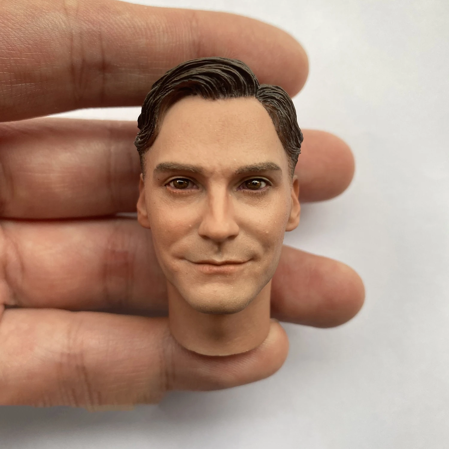 

1/6 Scale WWII Smile Soldier Head Carving Fit 12'' Figure Body