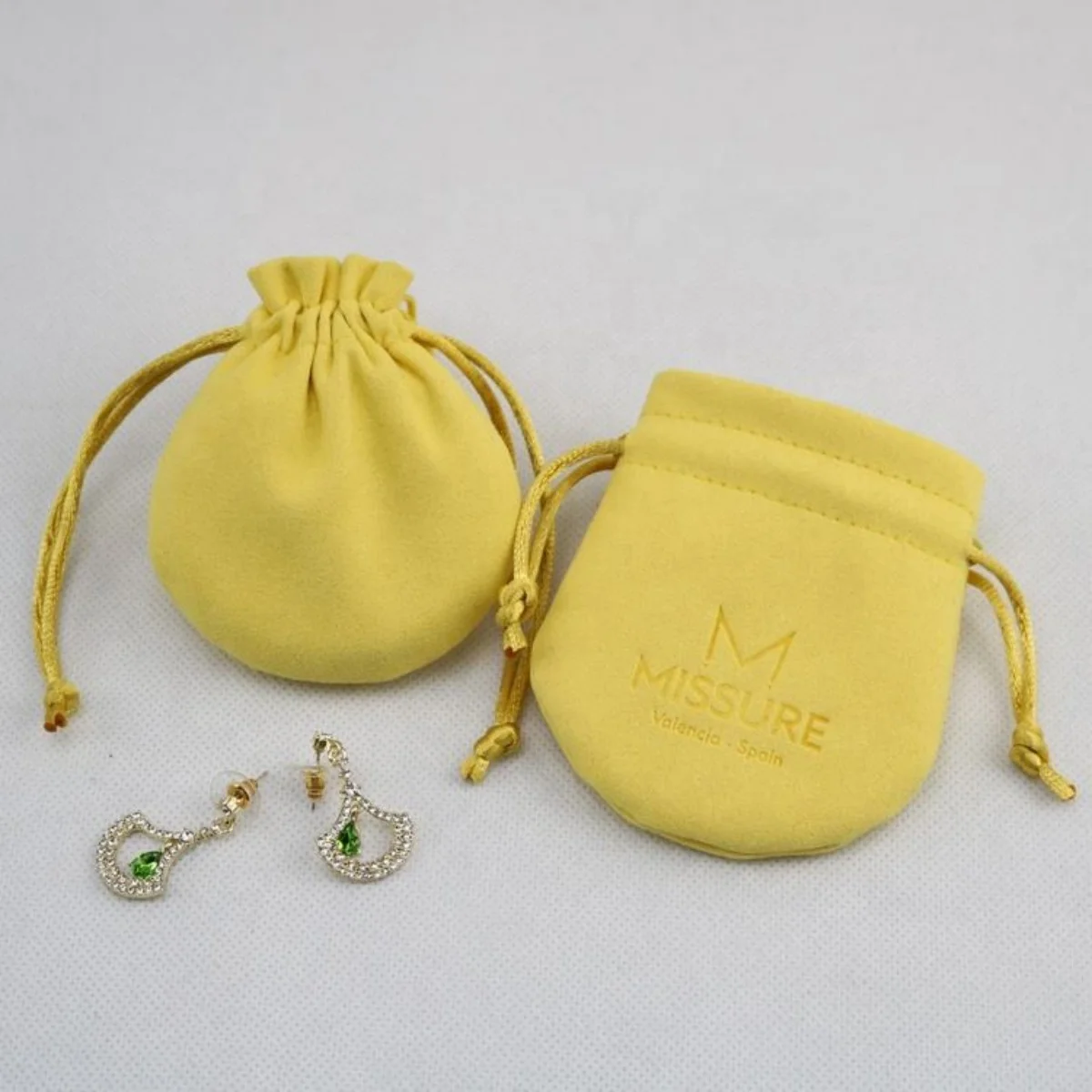 

100pcs Custom Logo Violet 9x9x2.5cm Jewelry Gift Box 8x8cm Microfiber Envelope Bag Suede Velvet Rings Earrings Organizer Pouches