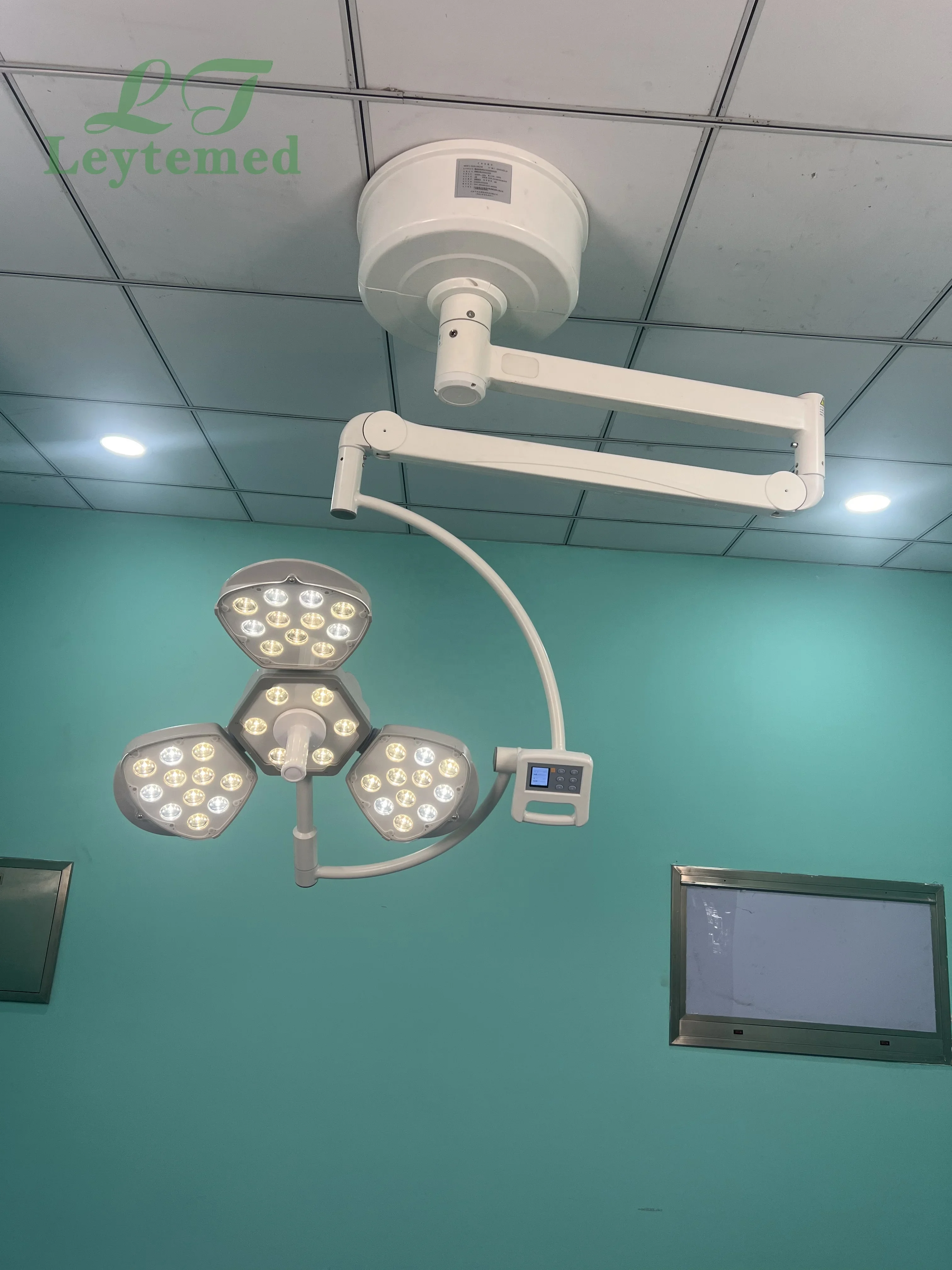 LTSL50A Ceiling type Petal 3 Energy-Saving LED Shadowless Surgery Operating Lamp Medical Light