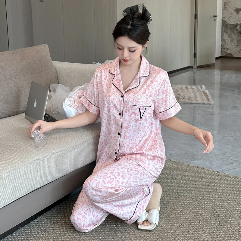 Elegant Upscale V Home Bestie Lovely Leopard Print Ice Silk Thin Women's Pajamas Short Sleeve High Quality Ice Silk Pyjamas Sets