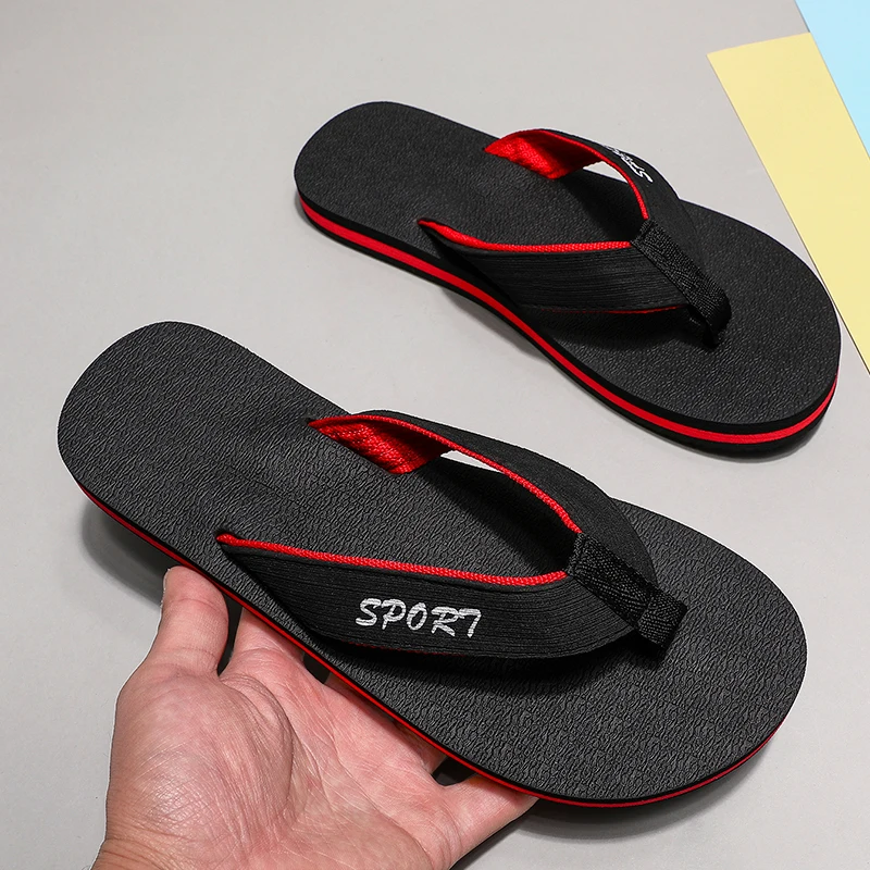 Summer beach outdoor sandals Fashion flip-flops Men\'s casual sports non-slip flip-flops Bathroom slippers home large size