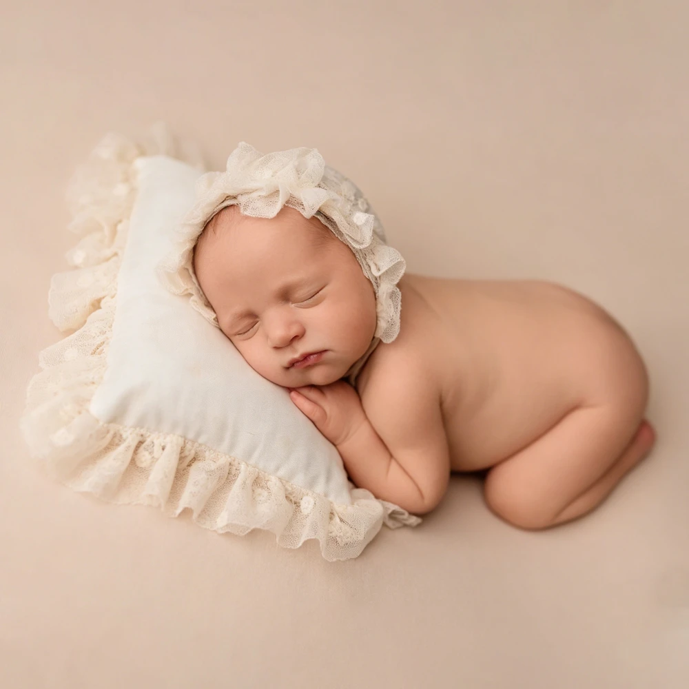 Newborn Photography Props Beige Ruffle Lace Bonnet Pillow Set Baby Photo Shoot Newborn Infant Studio Props