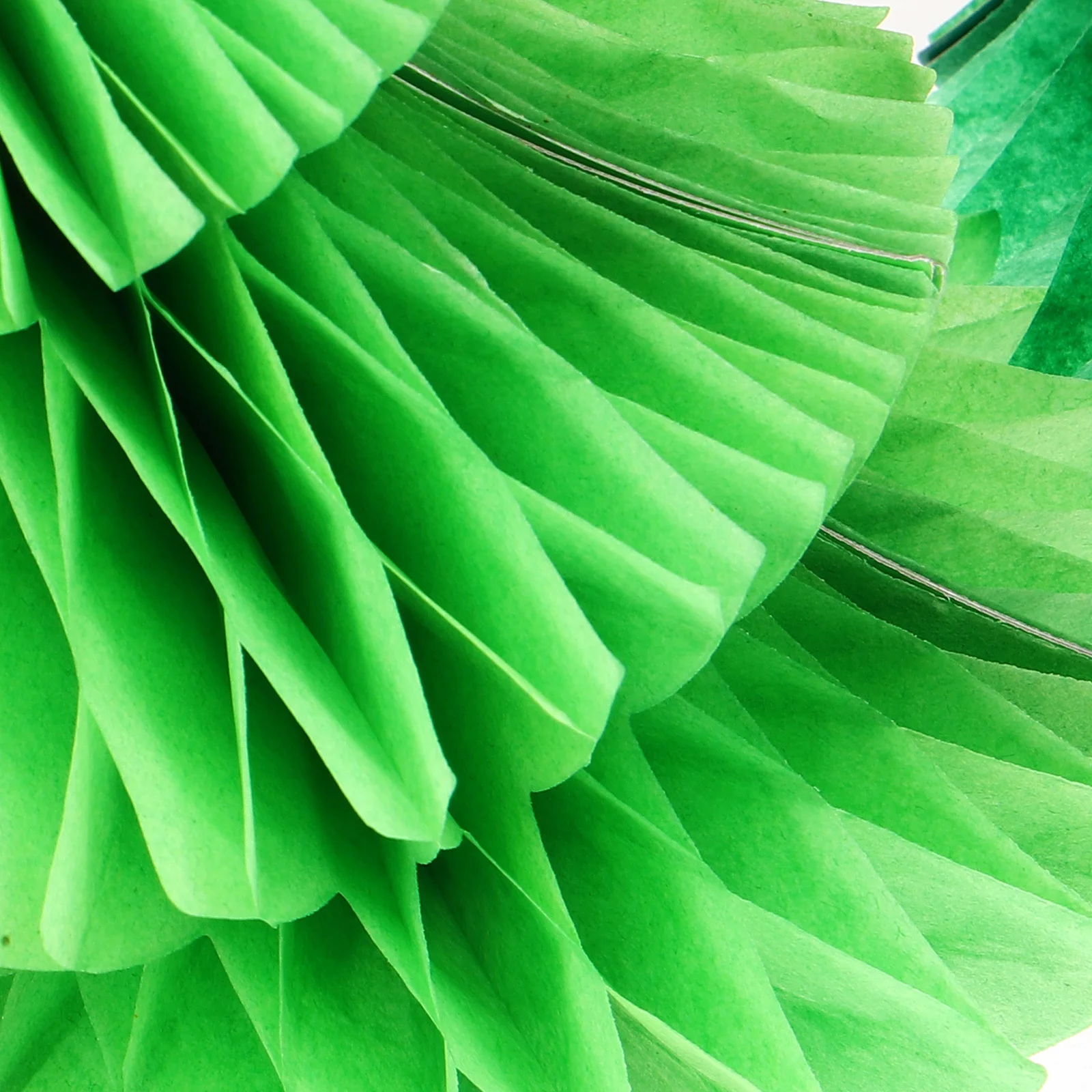 

6Pcs Christmas Honeycomb Centerpieces Tree Shape Lightweight Paper Decorations Party Table Centerpiece Party Supply