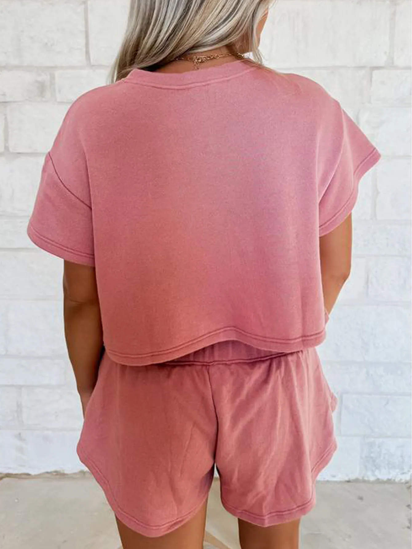 2-delige outfits voor dames, zomers cropped T-shirt met ronde hals en skort met ruches en hoge taille - casual zomerkleding - dameskleding