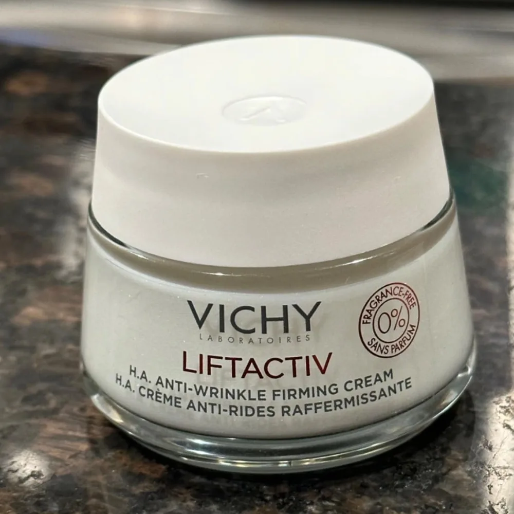 Crema Facial Hidratante con Colágeno Blanqueador Original de 50 ml, Ácido Hialurónico Puro, Vitamina C, Vichy Liftactiv Specialist H.A.Cream