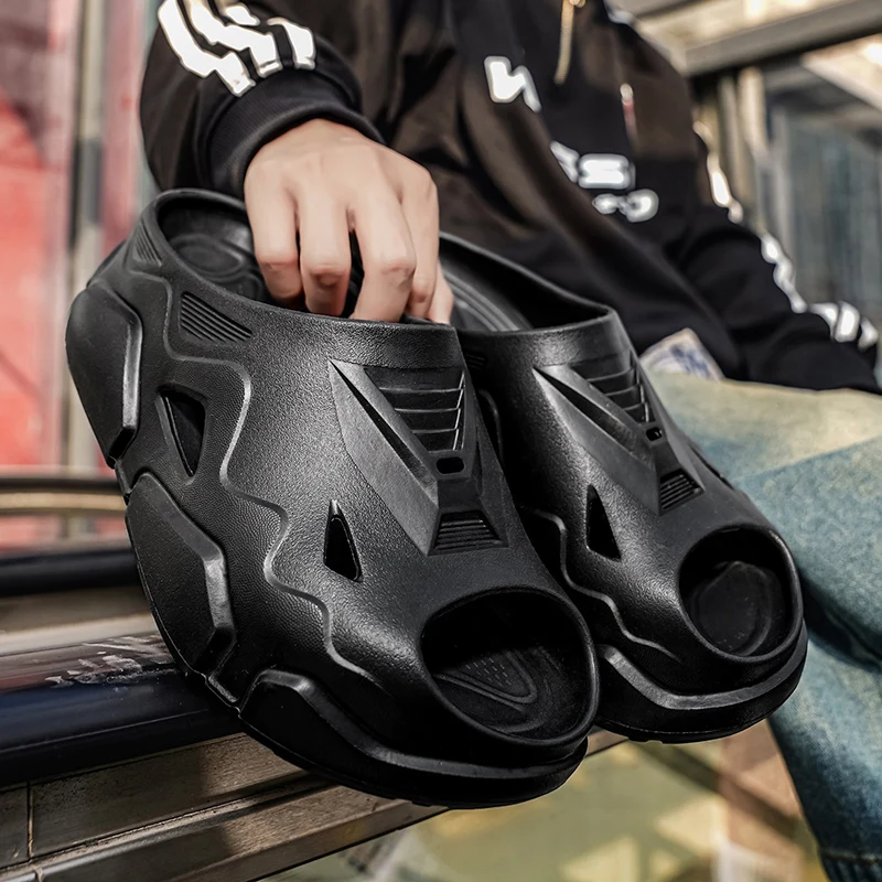 

Унисекс черные футуристические сандалии-слайды с вырезами, на толстой подошве, удобные повседневные кроссовки в уличном стиле, модные кеды 2026