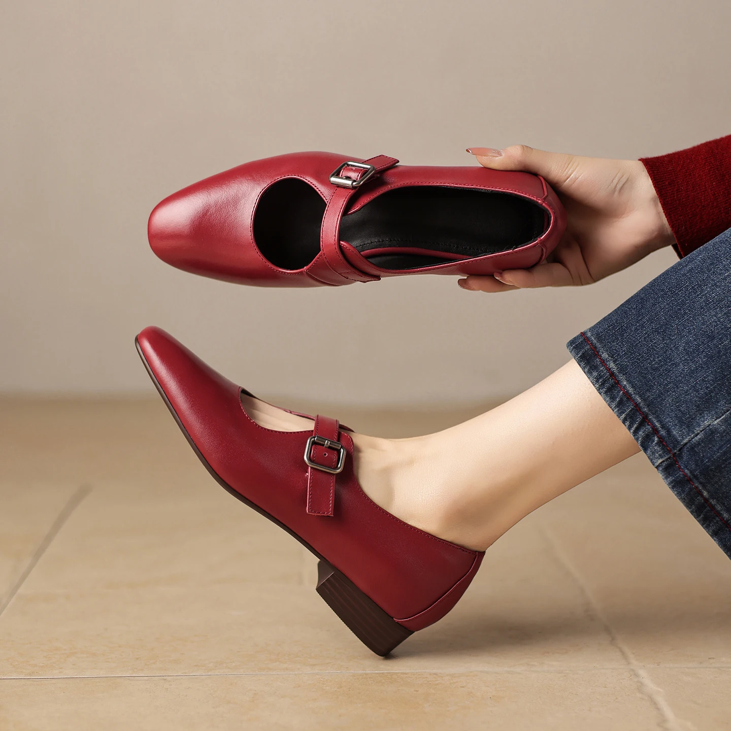 

Genuine Leather Cowhide Women's High Heels Pointed Toe Pointed Toe Mary Jane Women Shoes Metal Buckle Elegant Red Women pumps