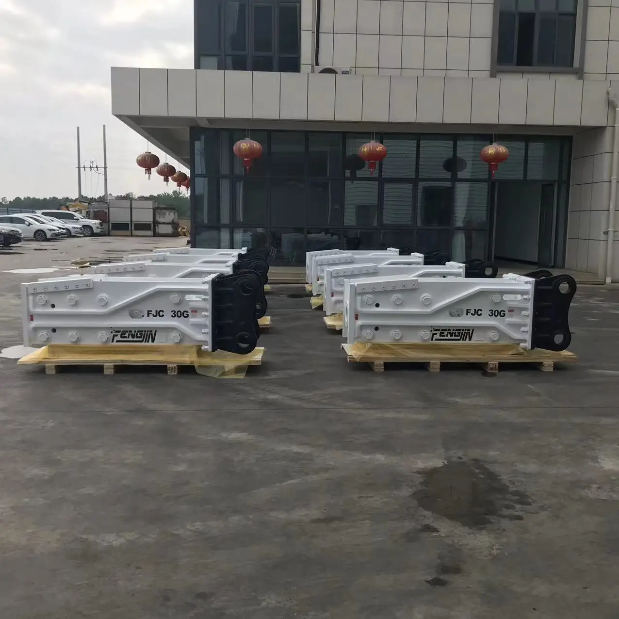 An Essential High-Impact Hydraulic Breaker for Modern Construction, Demolition, and Mining Operations Worldwide HB30G