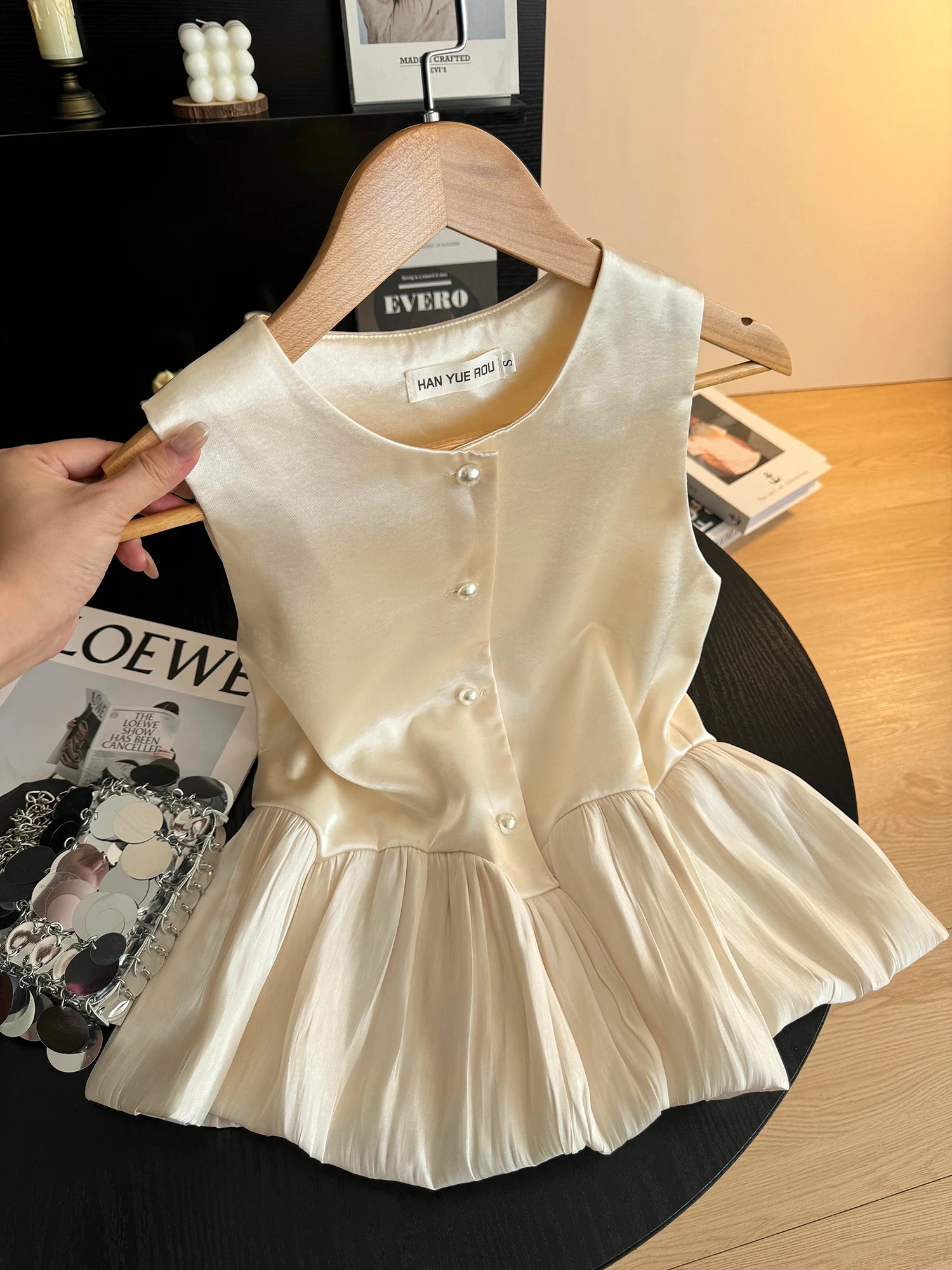 

Ele Sequin Satin Svel Vest Women's Faion Patchwork Neline Single Button Closure Straight Cut Summer Top