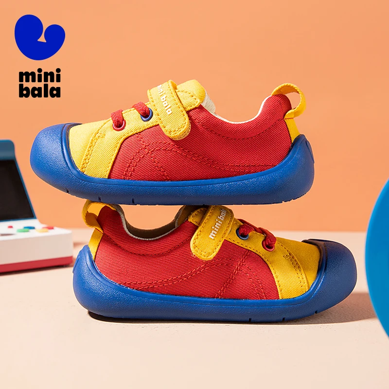 حذاء قماش صغير بالا للأطفال 2025 حذاء كاجوال مقاوم للماء بشريط فيلكرو يسمح بمرور الهواء