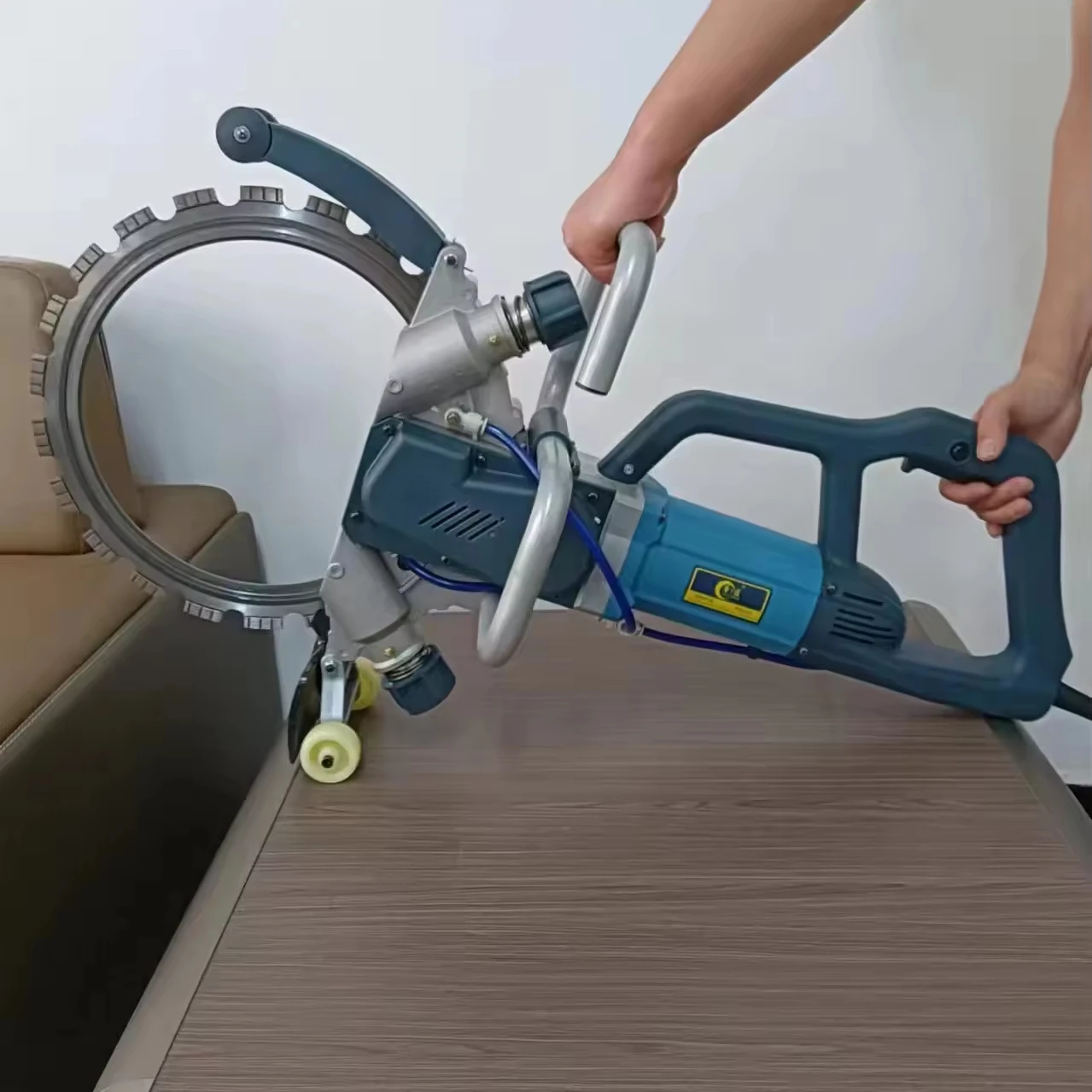 

8800W Brushless Motor High Power Concrete Cutting Machine Ring Saw