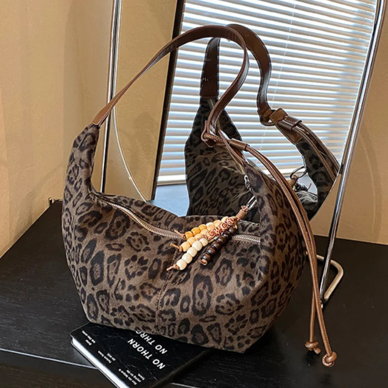 

Trendy Leopard Print Shoulder Bag Large Capacity Corduroy Handbag Retro Simple Ladies Crossbody Bag Casual Underarm Women's Bags