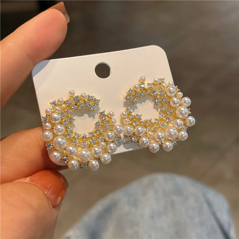 New Fashion Trend Unique Design Pearl Flash Zircon Irregular Round Stud Earrings Women's Senior Jewelry Party Gift