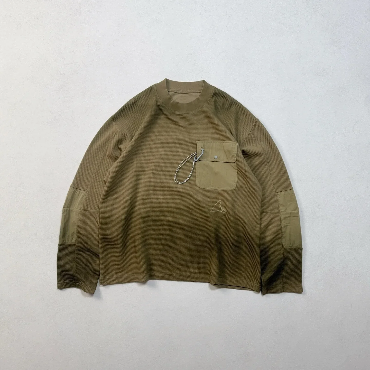 Roa Outdoor ready-to-wear hanging dye gradual change color spraying loose silhouette waffle pocket long sleeve T-shirt