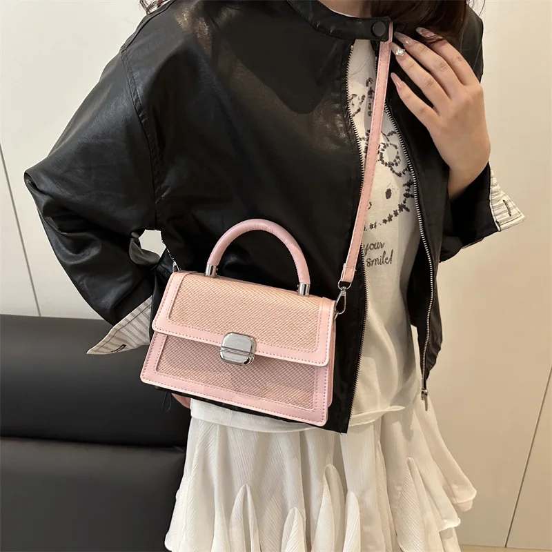 2025 primavera ed estate nuova borsa quadrata dal design di nicchia borsa a tracolla da donna alla moda e alla moda