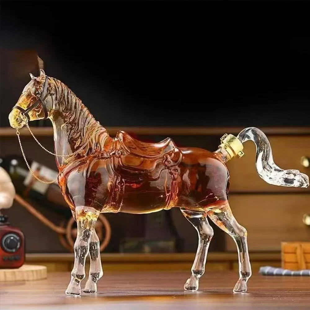 手吹きホウケイ酸ガラス製馬型デカンタ、ウイスキー・ワインボトル、ギフト用の創造的な馬型ワインエアレーター、1000ml