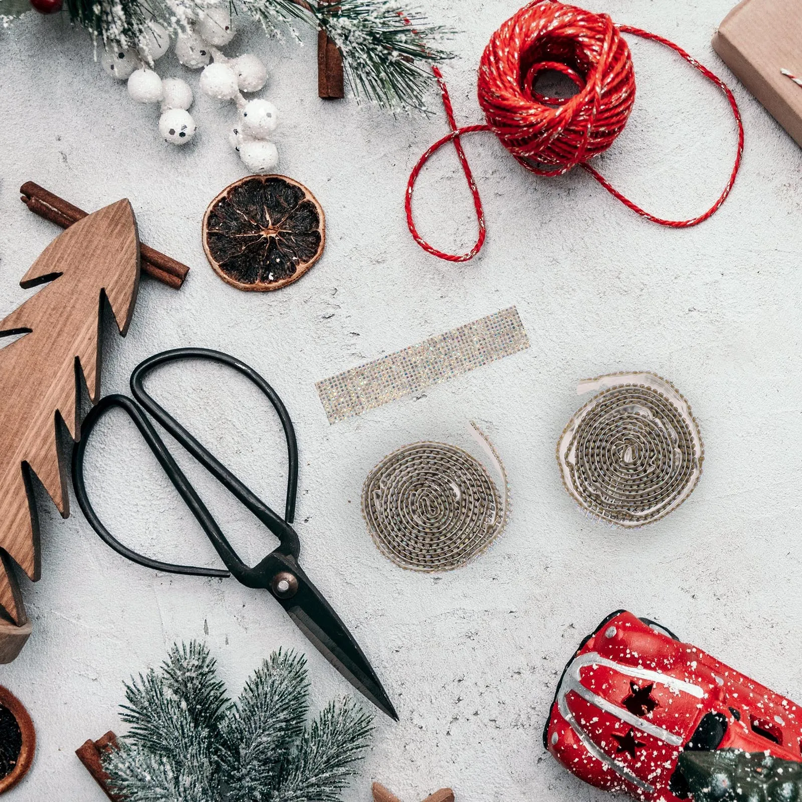 

2 Rolls Rhinestone Ribbon Self-Adhesive Diamond Sparkle Mesh Wrap for Wedding Car Gift Phone DIY Decoration Rhinestone Belt