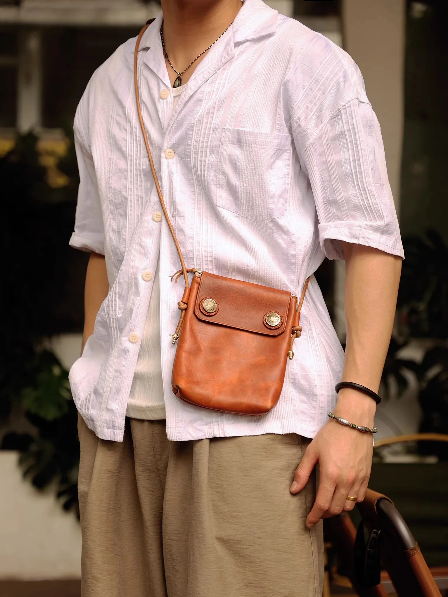Outdoor brand vegetable tanned cowhide men's small phone shoulder bag fashion designer handmade genuine leather crossbody bag